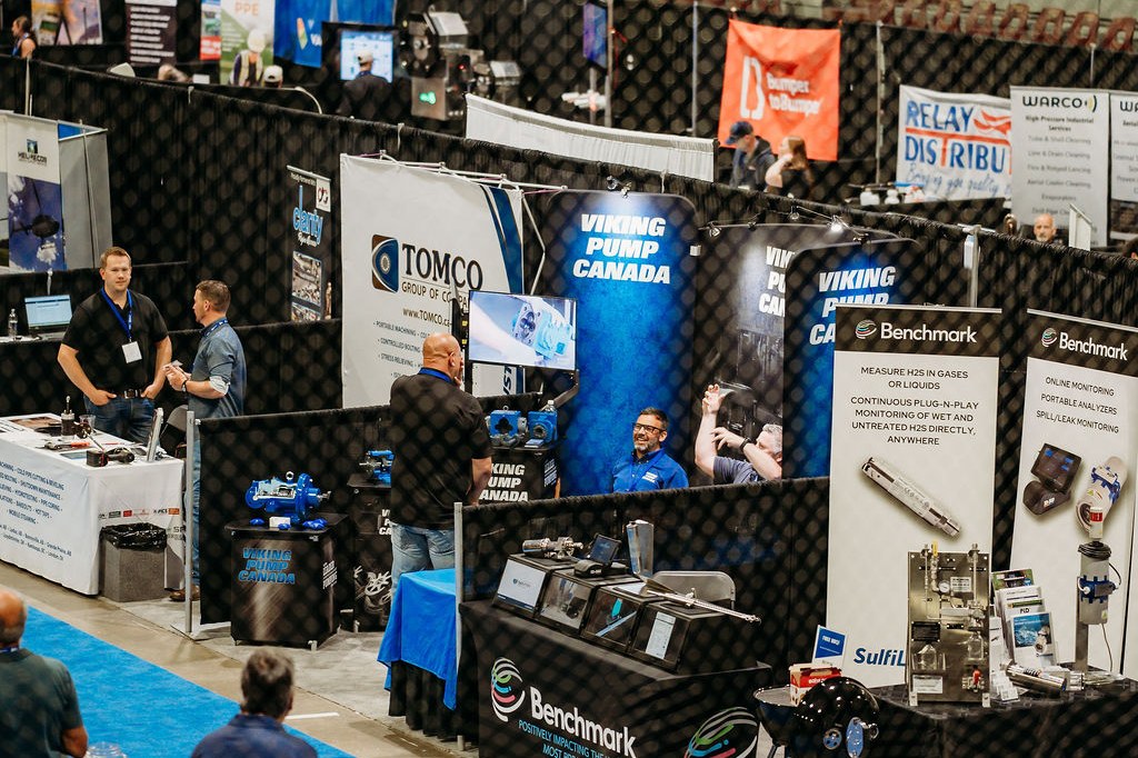 Elevated view of the BOAGS show floor packed with exhibitor booths